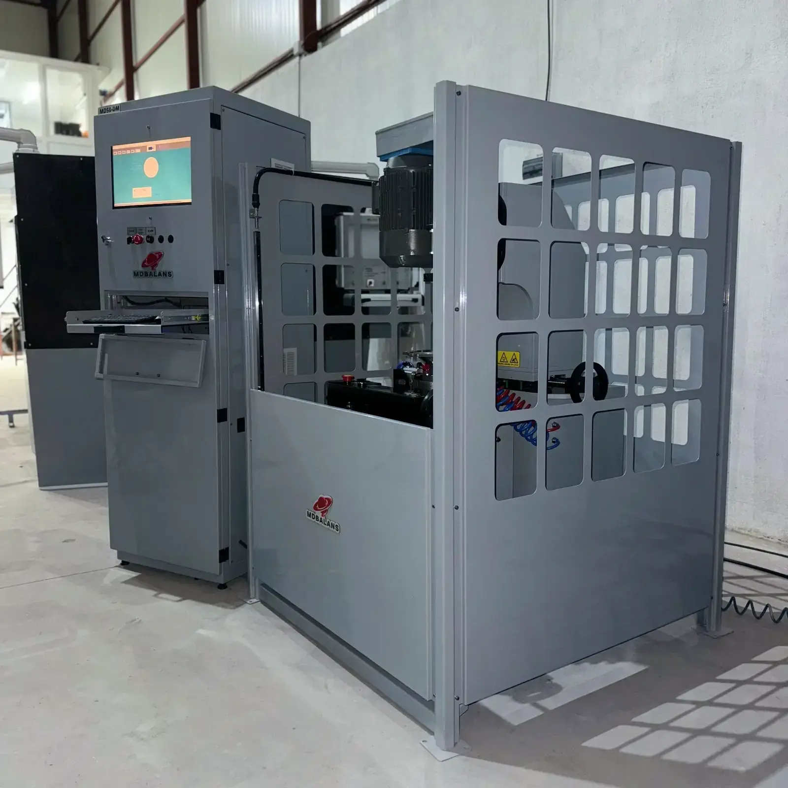 Dikey Balans Makinesi